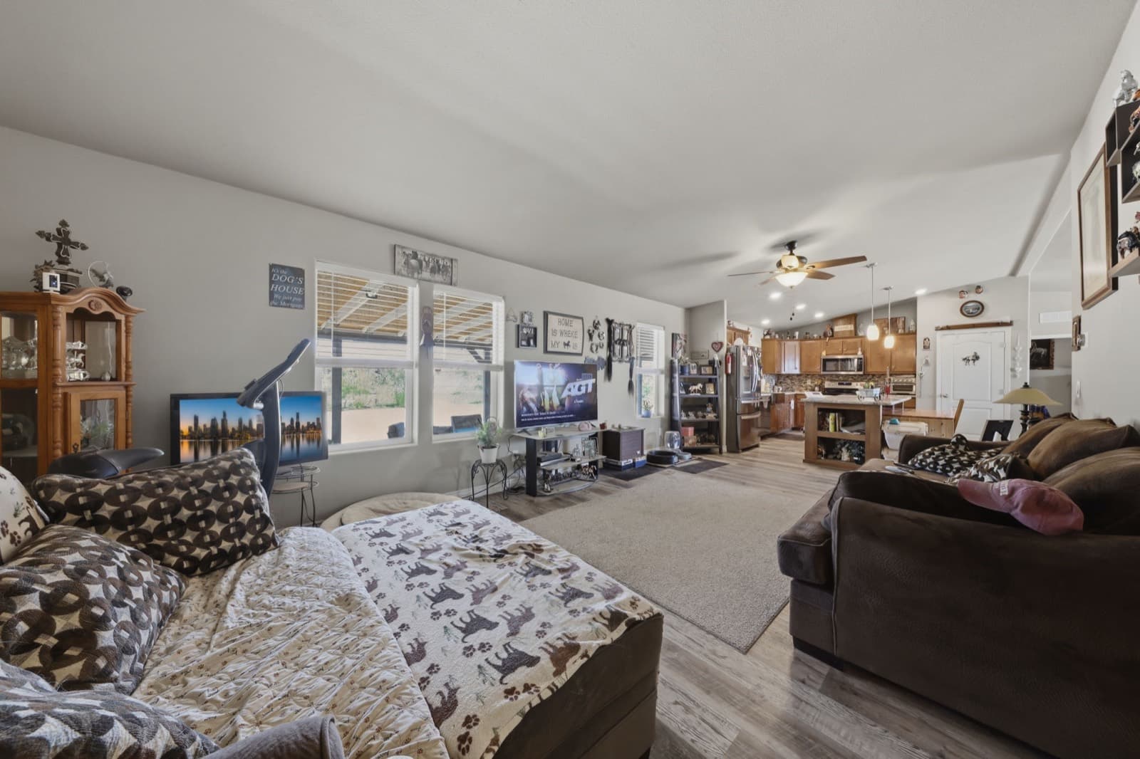 Sandy Valley property photo 15